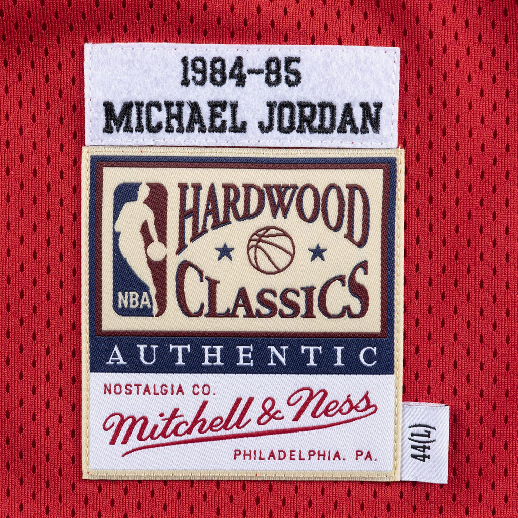 Chicago Bulls Mitchell & Ness Authentic Jersey Michael Jordan 1984-85